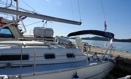 Beneteau Oceanis 323 Clipper Despina Cruising Monohull Biograd na Moru, Croatia