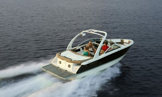 Four Winns 230H • Bowrider rental in Zadar