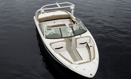 Four Winns 230H • Bowrider rental in Zadar