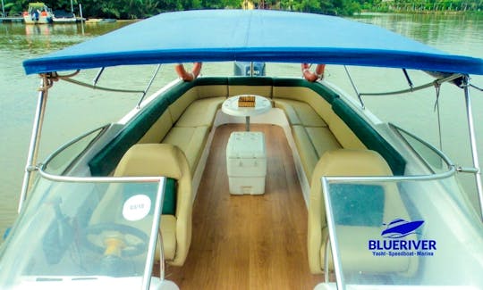 Speed boat 24 seats