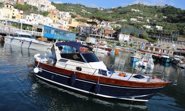 ¡Reserve una noche romántica a bordo en Positano, Campania!