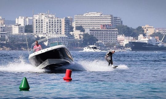 バレアレス諸島のパルマでのモントレーデッキボートレンタル