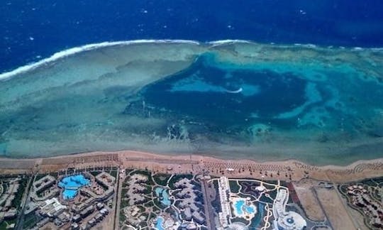 Adquira habilidades de kitesurf! Reserve aulas particulares com um instrutor profissional na província do Sinai do Sul, Egito