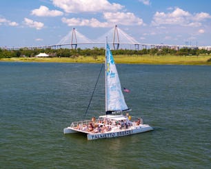 Eventos privados El lujoso catamarán de 50 pies de Charleston con bar Party Sail