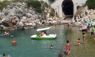 Alquiler de botes a pedales en Castro, Puglia