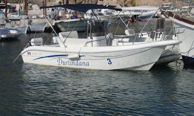 Rent "Hull" Power Boat for 7 People in Castro, Puglia