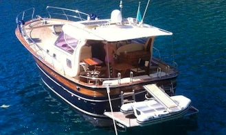 34 ft Fratelli Aprea Luxury Power Boat Charter in St Maarten