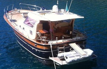 34 ft Fratelli Aprea Luxury Power Boat Charter in St Maarten