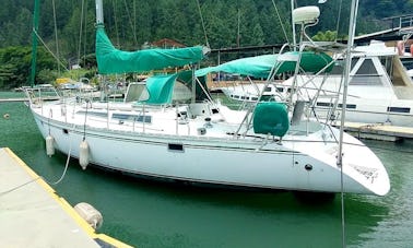 Jeanneau 47: Sailing Charter para 13 passageiros no Rio, Angra ou Paraty