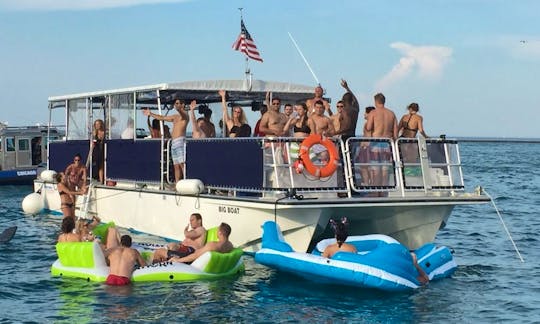 BIGBOAT rental in Chicago - 13 to 36 passengers