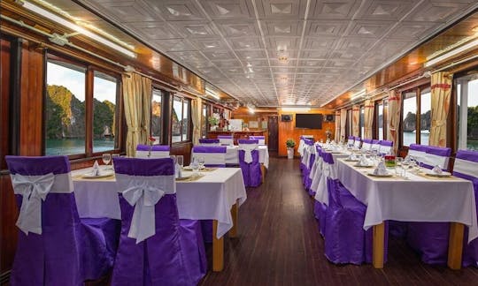 Luxury Cruise in Halong bay On 9 Cabins Passenger Boat