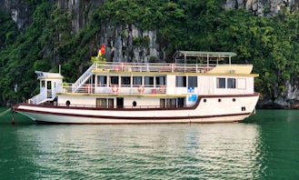 Luxury Cruise in Halong bay On 9 Cabins Passenger Boat