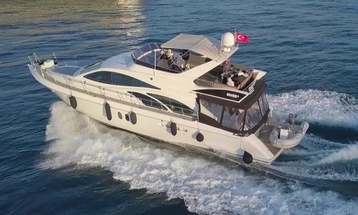 yacht per 10 person