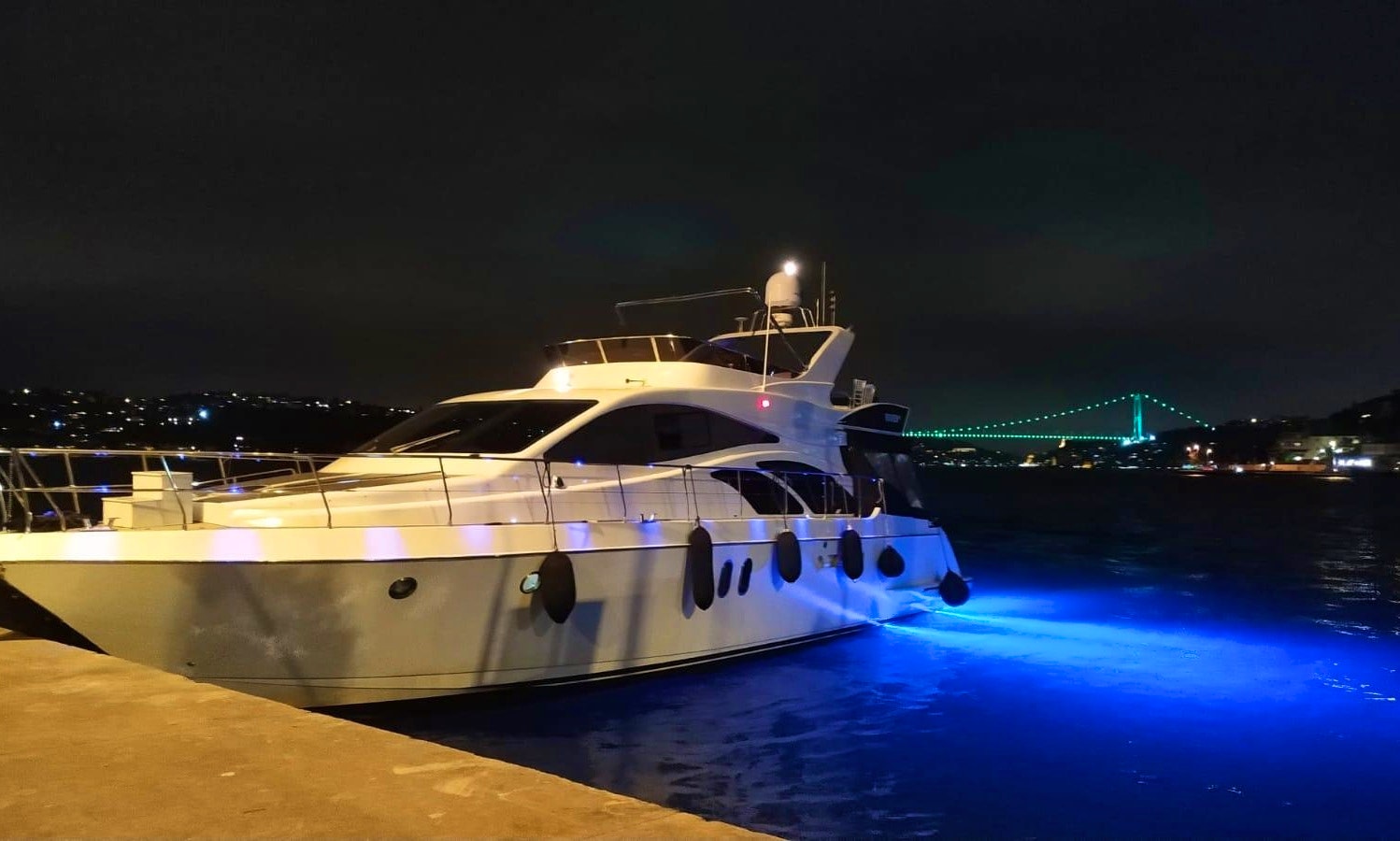 Elegant And Entertaining 10 Person Motor Yacht For Charter In Istanbul Getmyboat