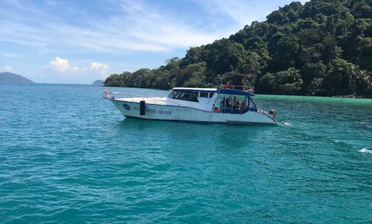 Reserve um Quicksilver 605 Open Bowrider em Ranong