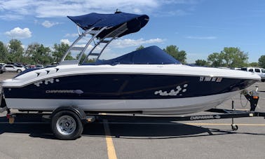 20ft Wakeboard Boat with Tower excellent shape