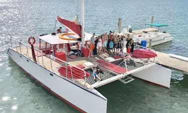 Catamarã Party Boat de 50 pés em Miami ($1.200 POR HORA)