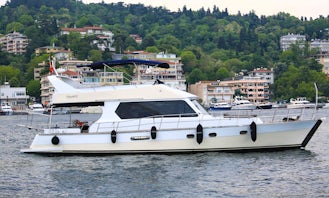 20 person Motor Yacht rental in İstanbul, Turkey