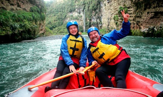 Journée complète de rafting panoramique sur la rivière Rangitikei, en Nouvelle-Zélande. Adapté aux familles.