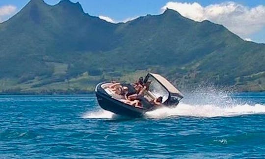 Louez un bateau « Magic » Bowrider à Trou d'Eau Douce, dans le district de Flacq