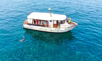 Passenger Boat Rental in Wadi Abou Jmiel, Beirut for 25 person!