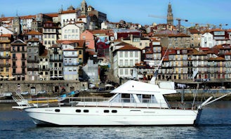 Oporto: Aresa 15E Motor Yacht for Charter in Porto, Portugal