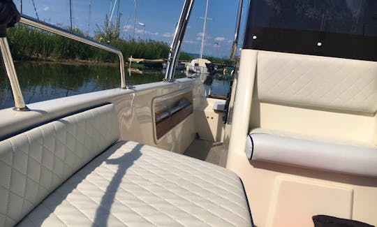 Center Console Elektro Boat for Rent in Siófok whitout licence