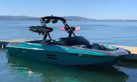 AXIS A22 SurfBoat Rental with Surf Boards and Tube. Lake Tahoe. 