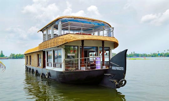 Deluxe Room In a Houseboat