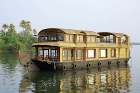 1 Bedroom Luxury Houseboat
