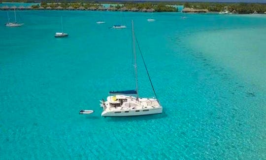Book the 46' Léopard Cruising Catamaran in Papeete, Windward Islands