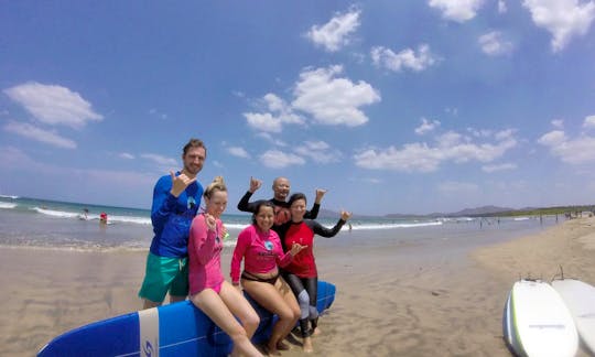 Entry level group surf lesson Tamarindo