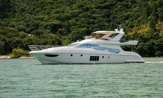 Azimut 70-フロリダ州ウェストパームビーチの高級モーターヨットチャーター