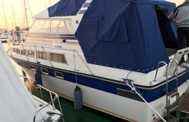 Spend a Beautiful Day Cruising on Fjord 1001 CB Yacht in Marina di Ravenna