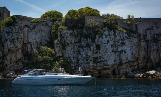 Iate a motor aberto Superhawk 48 _ aluguel em ST TROPEZ