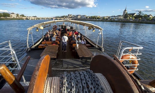 Explore Saumur Pays de la Loire On Saumur Loire Boat