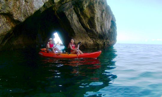 Kayak tours in Sesimbra or Albufeira's Lagoon