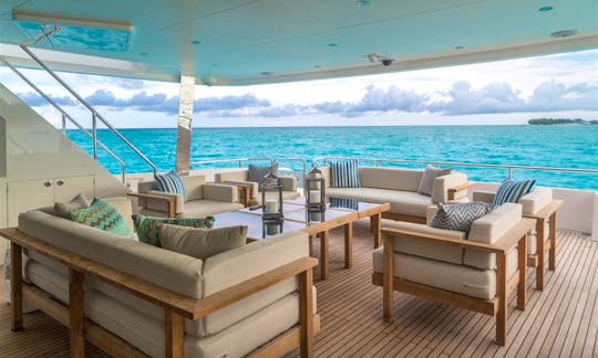 Explore the High Seas onboard Horizon FB85 "Angeleyes" Luxury Yacht - Crewed Charter in Tortola, BVI!