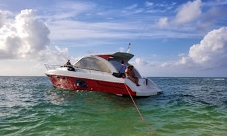 40' Cantieri Casa HT Motor Yacht Charter in Cayman Islands!