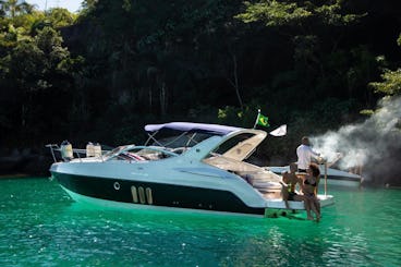 30 feet Jaspien Phantom Motor Yacht Rental in Paraty, Brazil