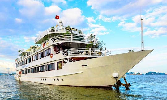 Halong Silversea Cruise - 2 Days 1 Night Sleep on Boat in Vietnam!