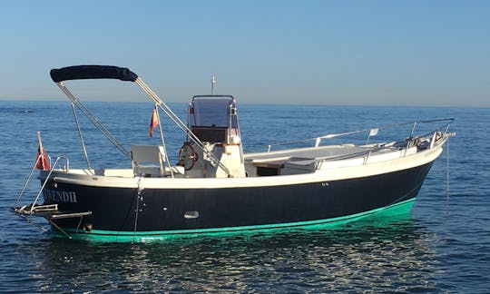 Charter a 25' Dasamarine Aztair in San Roque, Spain