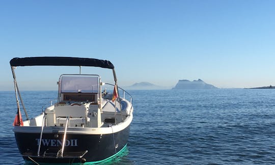 Charter a 25' Dasamarine Aztair in San Roque, Spain