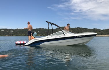 Marlin Bowrider Boat Rental at Lake Coeur d'Alene for 7 People With Captain!