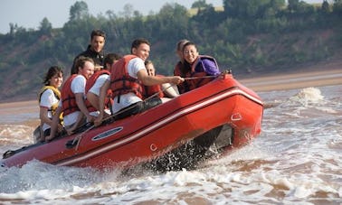 Aventure en rafting sur Tidal River en Nouvelle-Écosse, au Canada - Options de marées extrêmes, hautes et régulières !