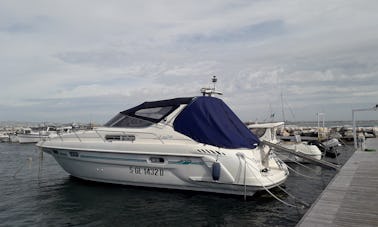 Sealine 36 Motor Yacht Charter for 9 People in Trapani, Italy