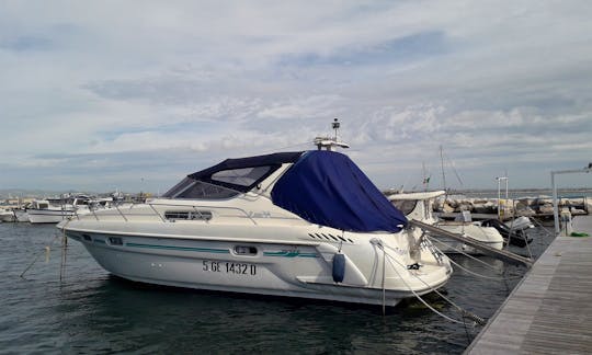 Sealine 36 Motor Yacht Charter for 9 People in Trapani, Italy