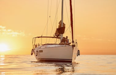 Beautiful Sailing Tour in Barcelona Aboard a 409 Sun Odyssey for 11 People