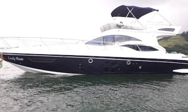 Comodidad para hasta 16 huéspedes en Angra dos Reis con un yate a motor Caprice de 48 pies