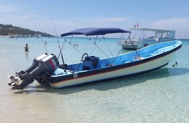Offshore Fishing Trip in Roatán, Islas De La Bahia with Captain Lewis & Keaton